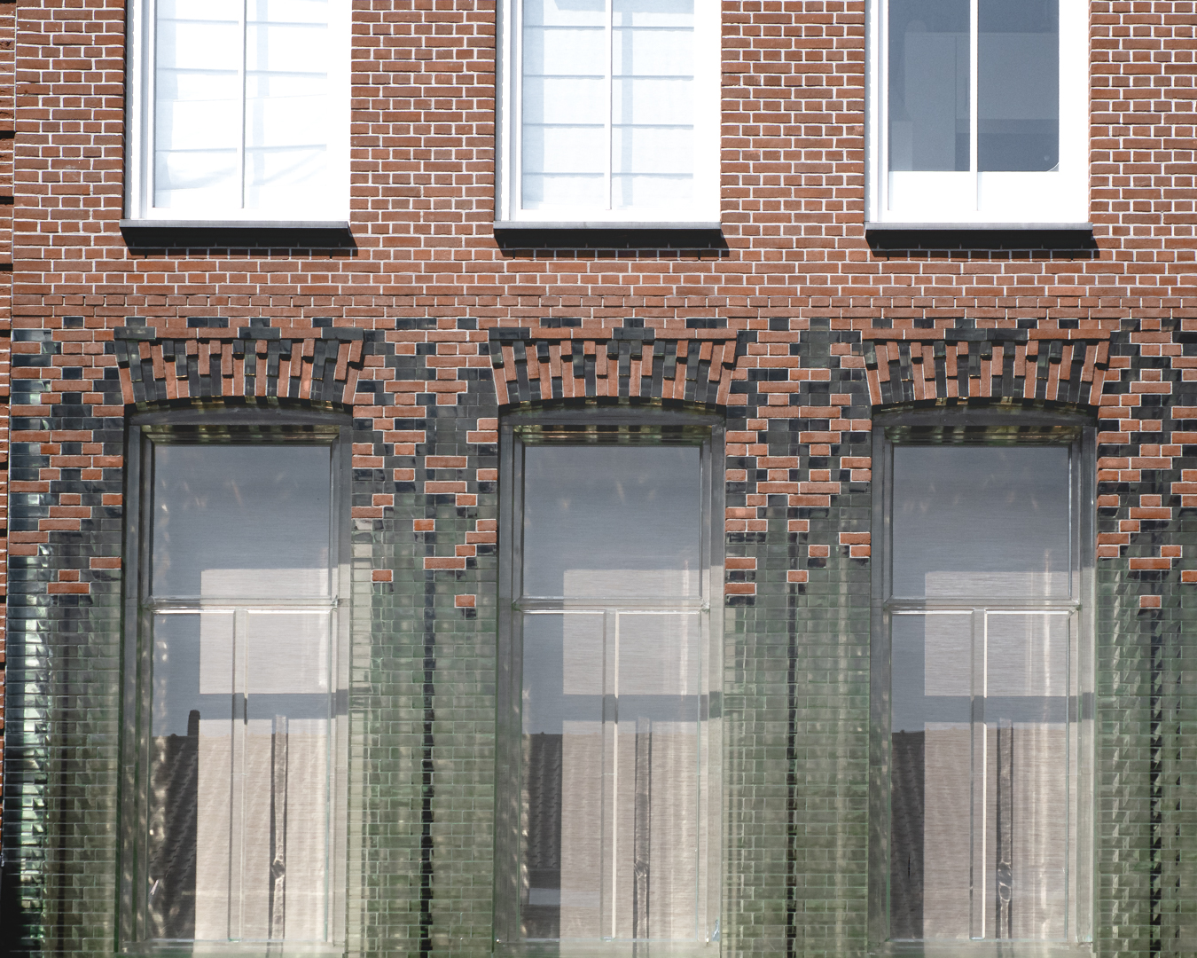 PC Hooftstraat ad Amsterdam, contesto urbano storico in cui si inserisce il progetto Crystal Houses dello studio MVRDV