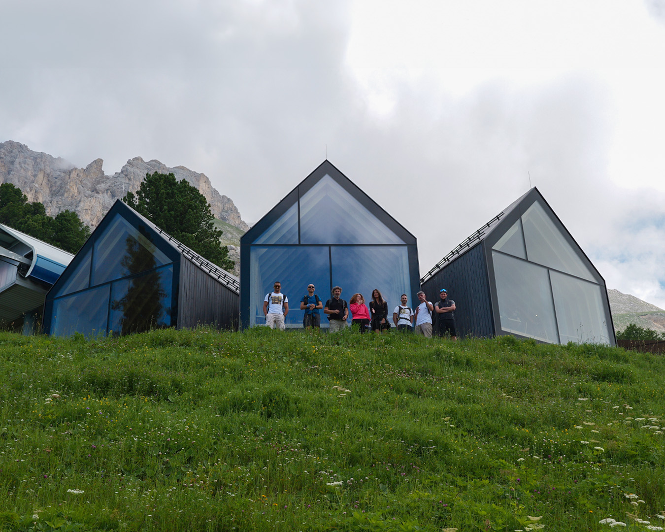 Team building studio architettura xzlab durante Architrek Ep. 2, giornata formativa sui monti dell'Alto Adige fra colleghi e partner di filiera